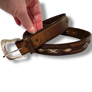 Tan Brown Leather Western Belt Silver Tone Buckle Embroidered Starbursts 3-D 34